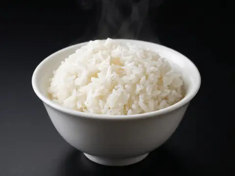 Arroz blanco al vapor